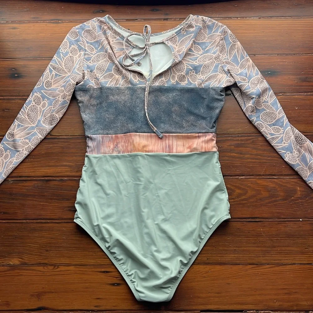 Seea Hermosa long sleeve multi-print surf beach one piece swimsuit - Picture 6 of 6